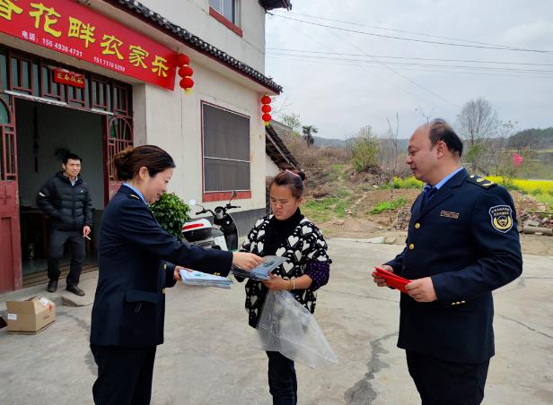 宜昌市生態(tài)環(huán)境局普法“三進”助力長江大保護典范城市建設(shè)